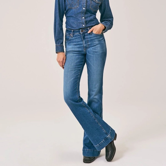 Wrangler Denim - Wrangler Retro Bailey High Rise Trouser Jean - Medium Wash, 33 X 34